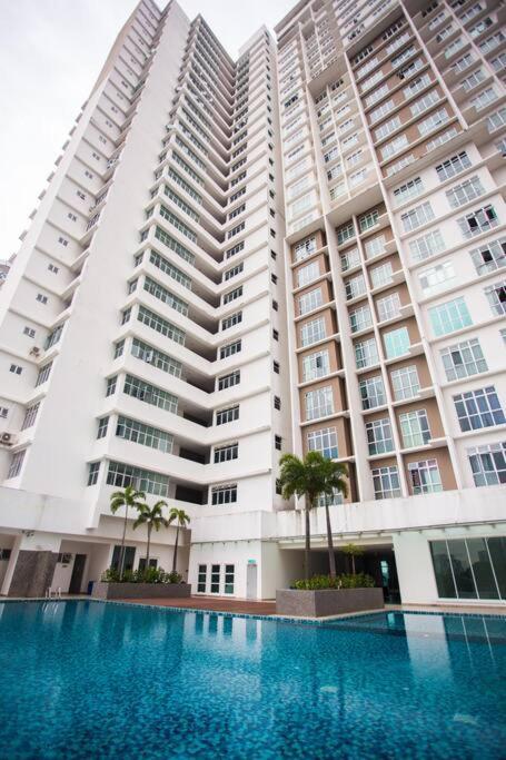 New Skysuites Lovely 2 Bedroom 4-6Pax Johor Bahru Exterior foto